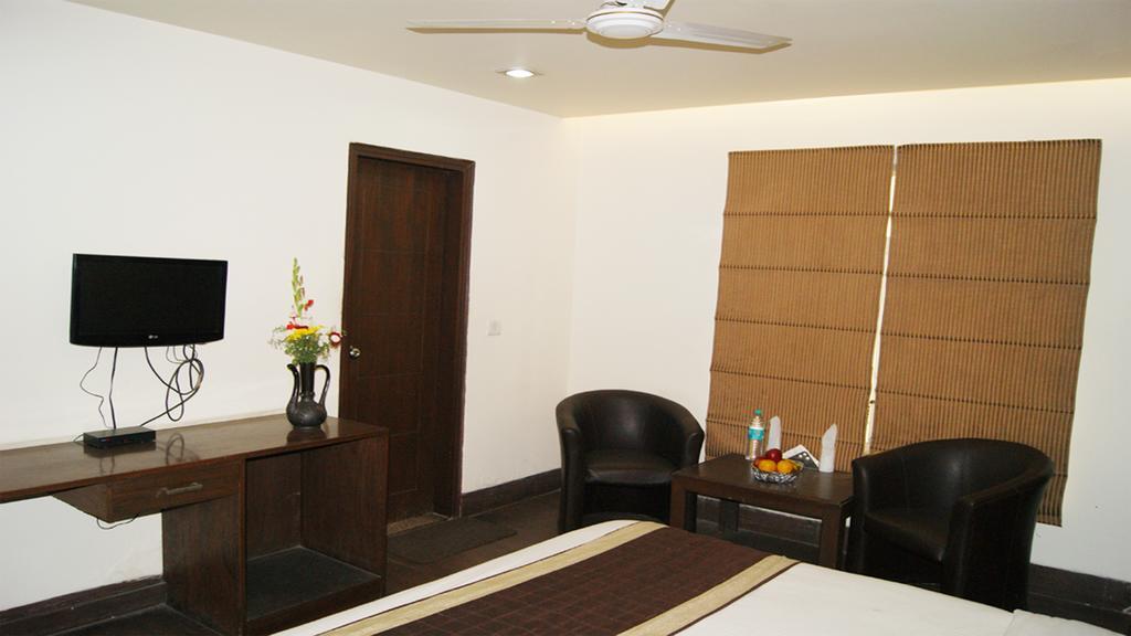 Airport Hotel Daya Capitol New Delhi Luaran gambar