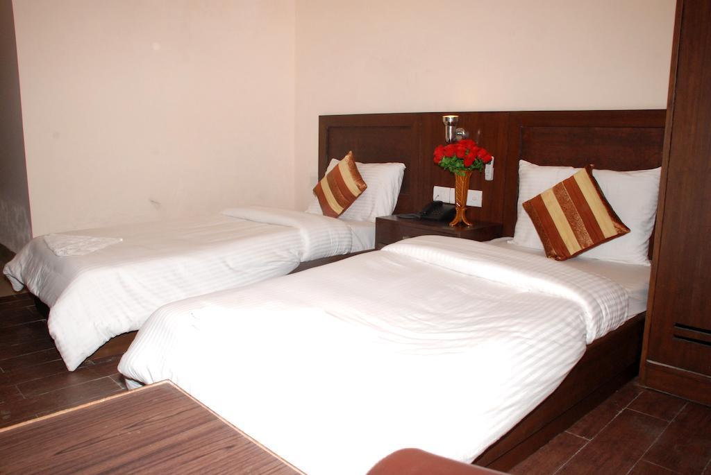 Airport Hotel Daya Capitol New Delhi Luaran gambar