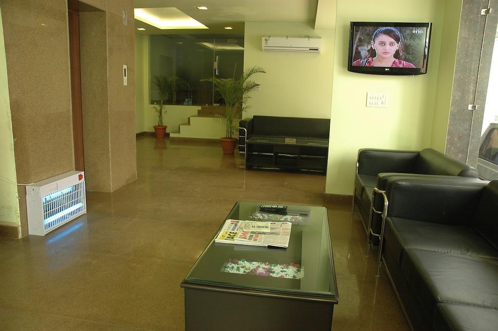 Airport Hotel Daya Capitol New Delhi Luaran gambar