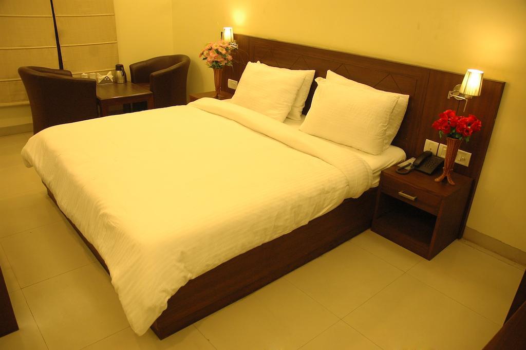 Airport Hotel Daya Capitol New Delhi Luaran gambar