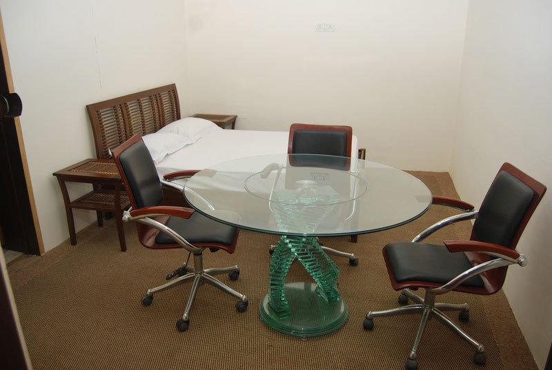 Airport Hotel Daya Capitol New Delhi Luaran gambar