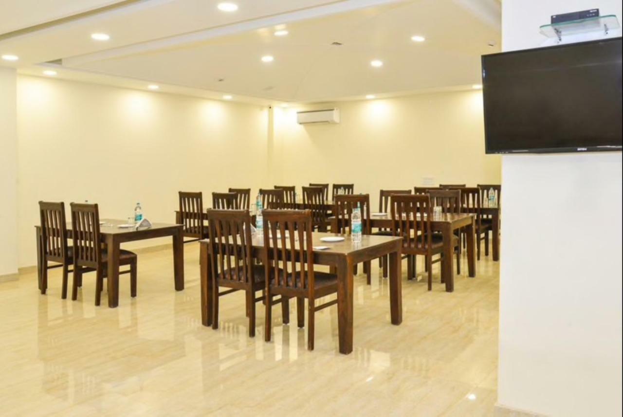 Airport Hotel Daya Capitol New Delhi Luaran gambar