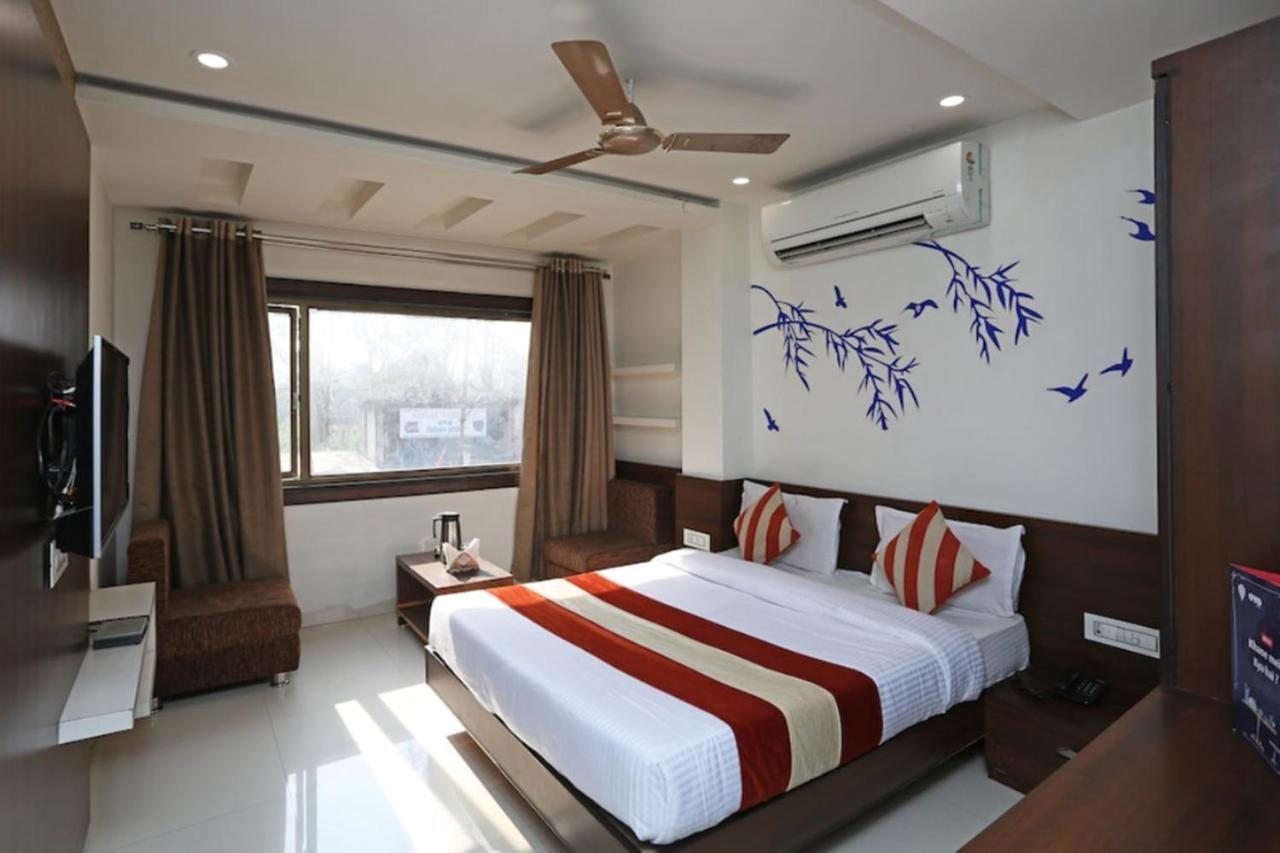 Airport Hotel Daya Capitol New Delhi Luaran gambar